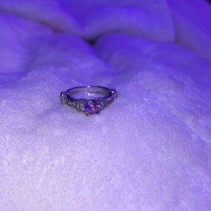 Pink Stoned Ring 🩷🤍